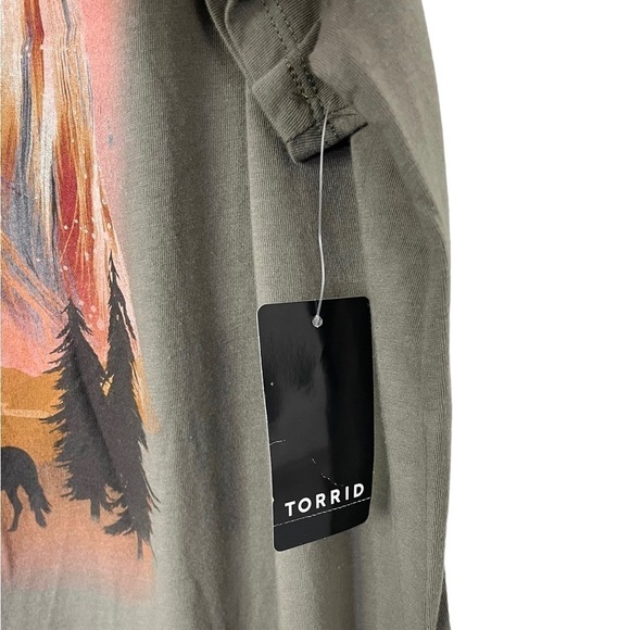 Torrid Classic Fit‎ Crew Neck Tee Horse Graphic Dusty Olive Green NWT - Picture 5 of 10